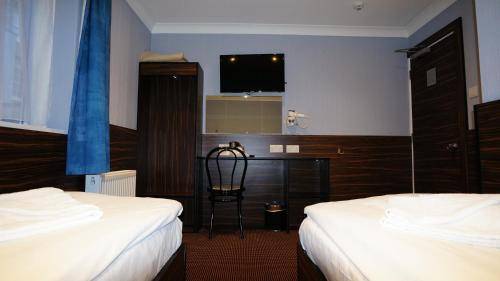 Crestfield Hotel, London