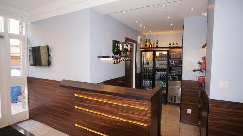 Crestfield Hotel, London