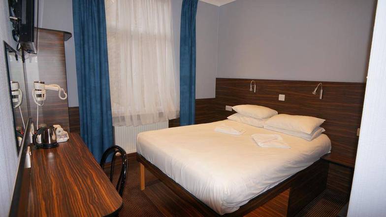 Crestfield Hotel, London