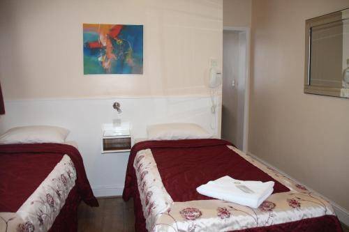Melbourne House Hotel, London
