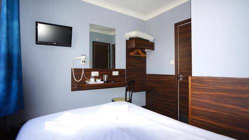 Crestfield Hotel, London