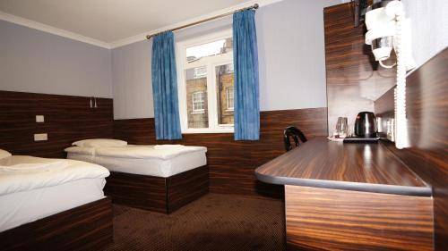 Crestfield Hotel, London