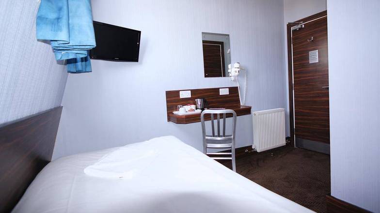 Crestfield Hotel, London