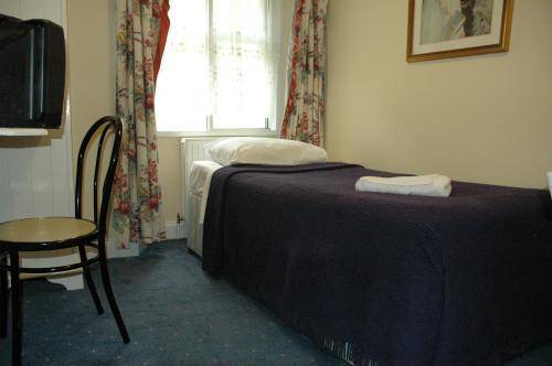 Crestfield Hotel, London