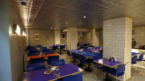 Crestfield Hotel, London