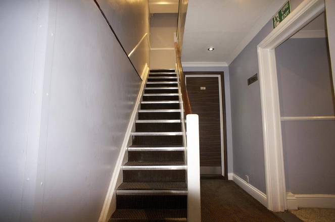 Crestfield Hotel, London